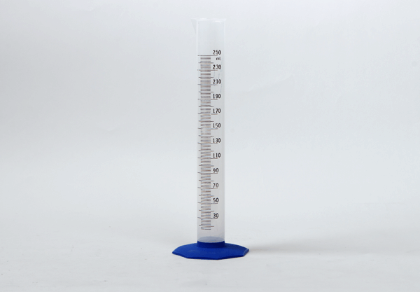Graduated Plastic Cylinder - Image 3